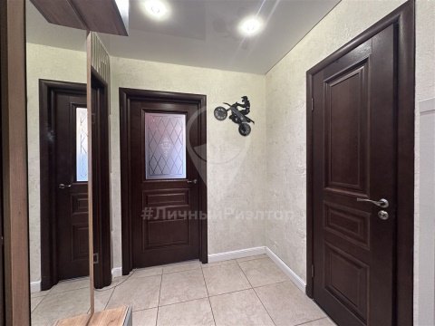 1-к квартира, 7/10 эт., 42м²