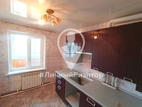 2-к квартира, 1/3 эт., 50м²